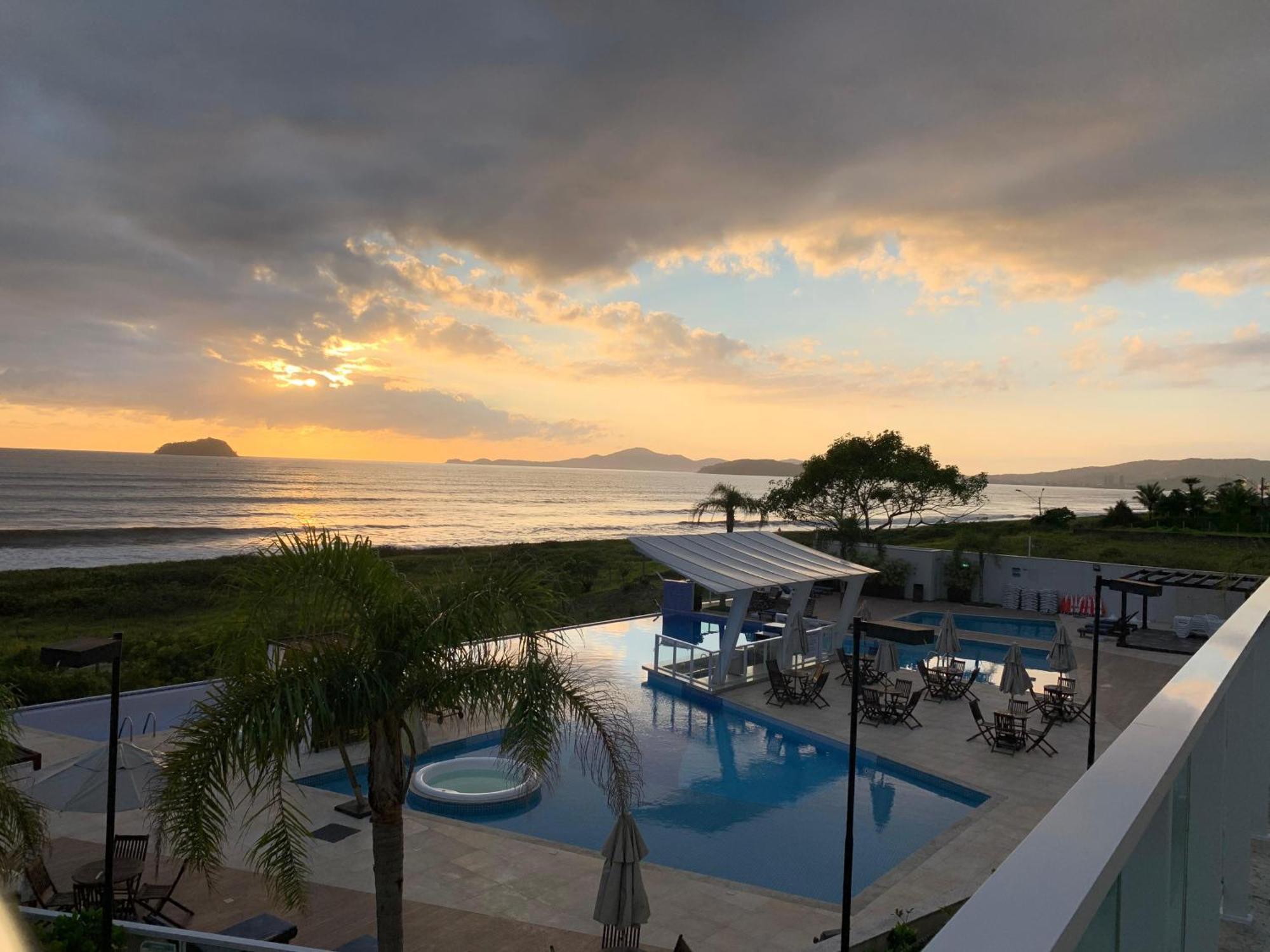 Bali Beach Home Club Rogga Beira Mar - Balneario Piçarras Exteriér fotografie